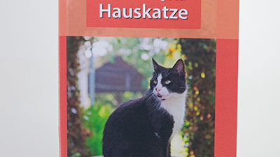 Das Buch "Verhaltensbiologie der Hauskatze" von Udo Gansloßer